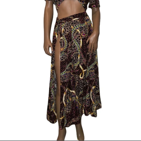 Vintage Leopard Jewel Print Blouse and skirt set - Picture 5 of 6